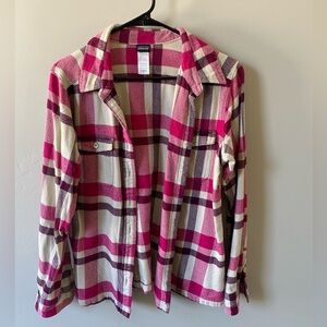 Patagonia Size 10 pink/white flannel. Lightly used. Only worn a couple of times.